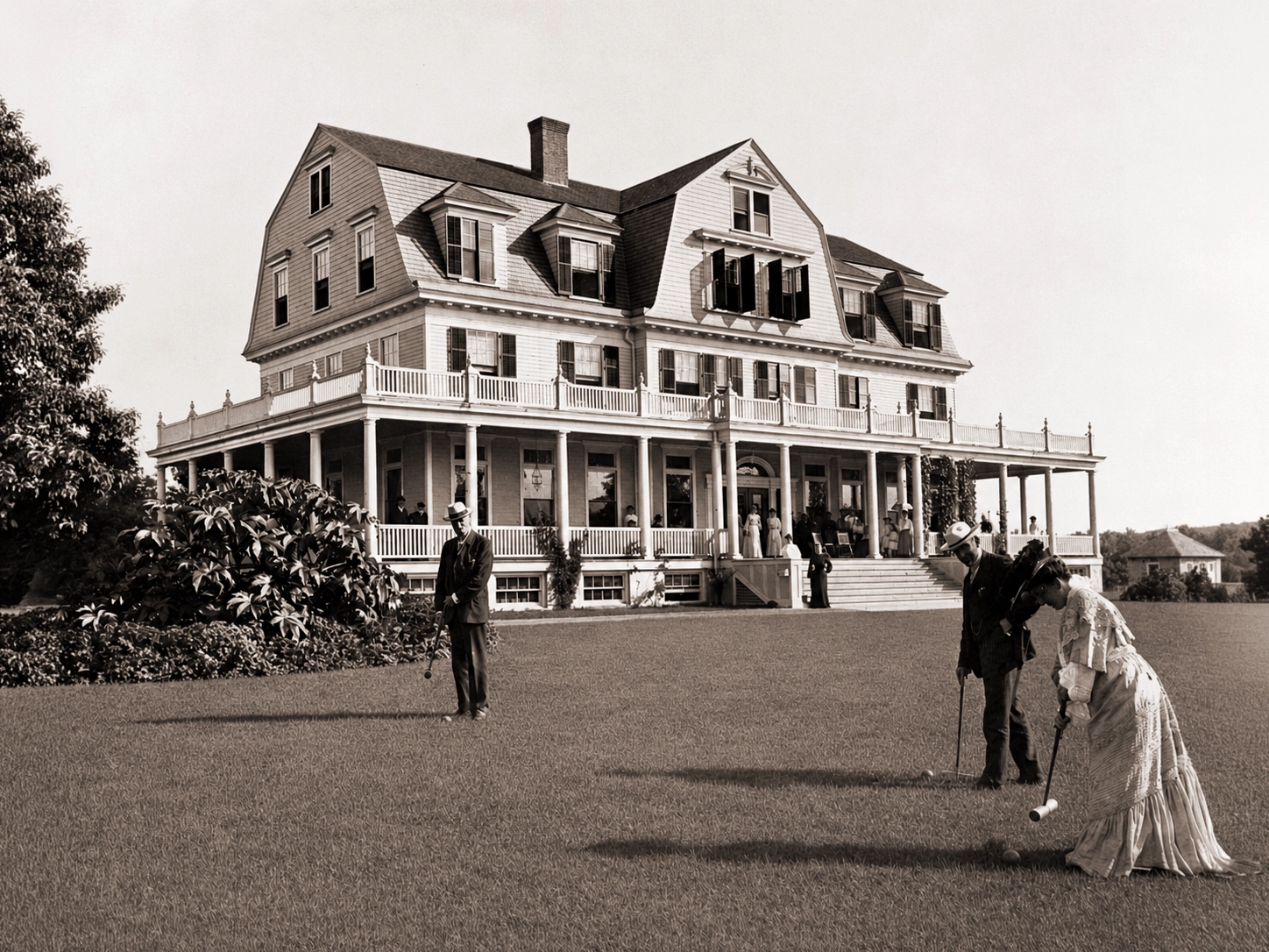 Guests playing croquet at Idylease in 1905