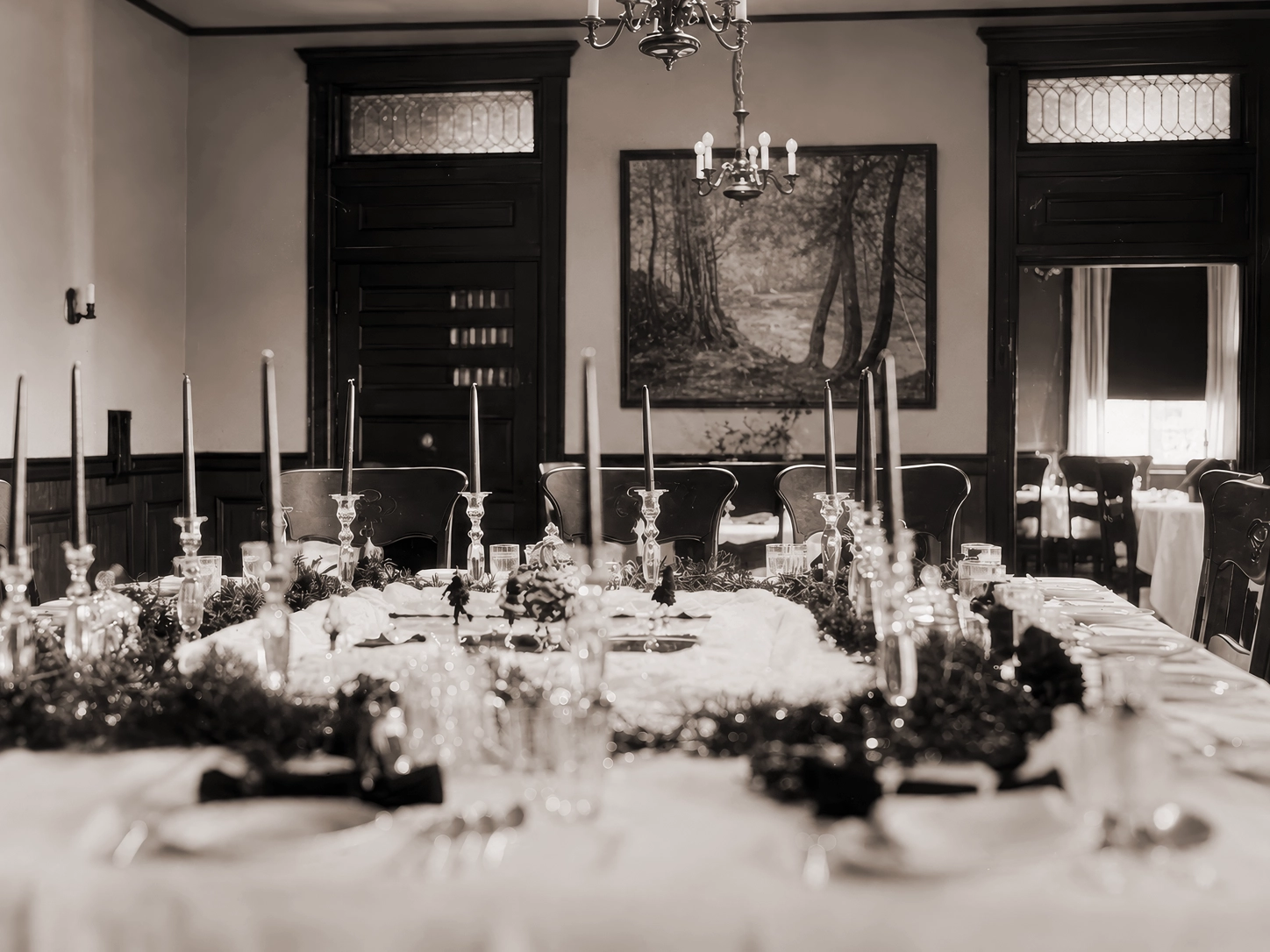 Main dining room at Idylease prepared for a formal meal