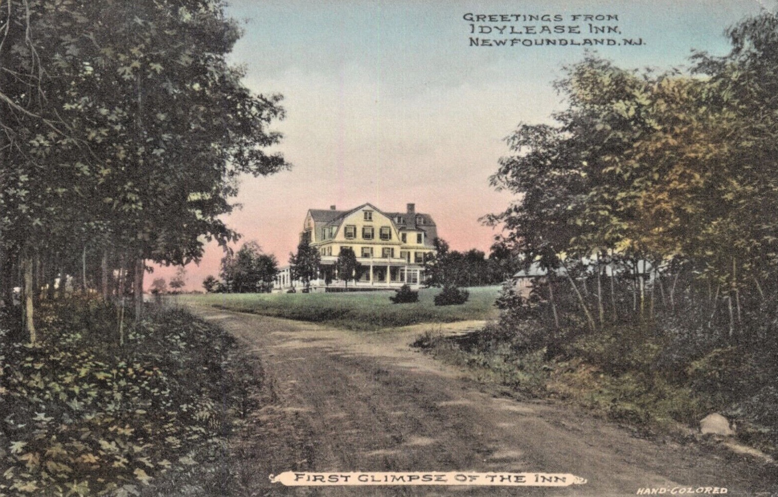 Floral postcard carrying correspondence from an Idylease guest