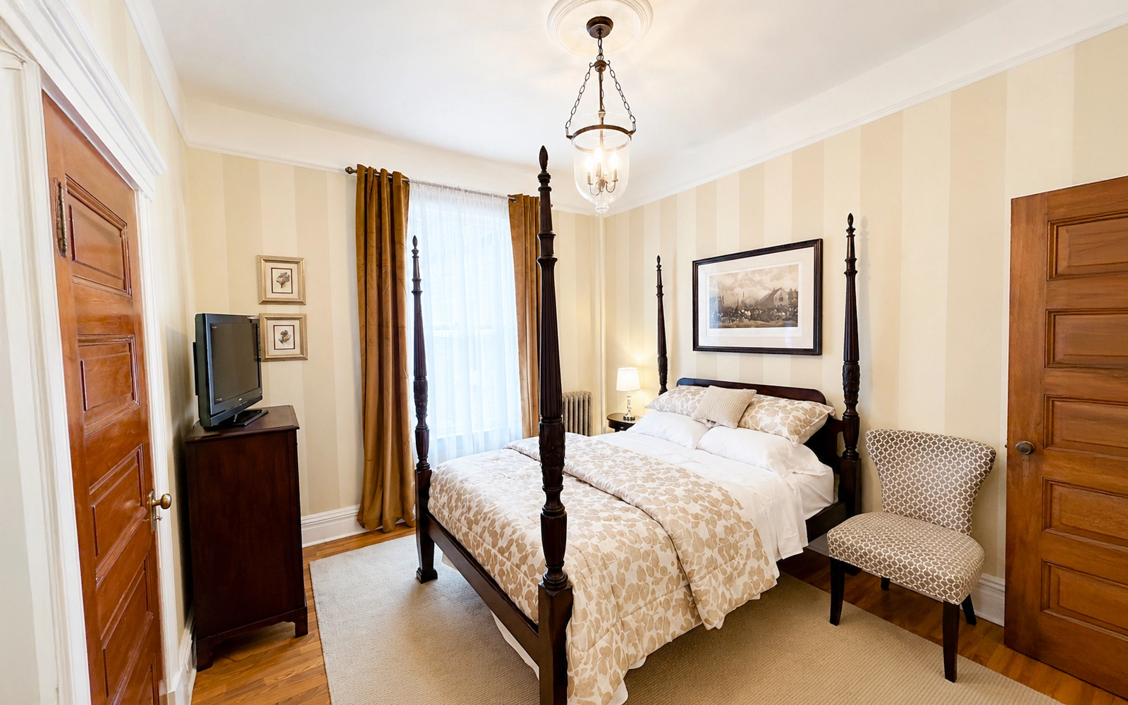 Furnished corner room at Idylease in Newfoundland, New Jersey